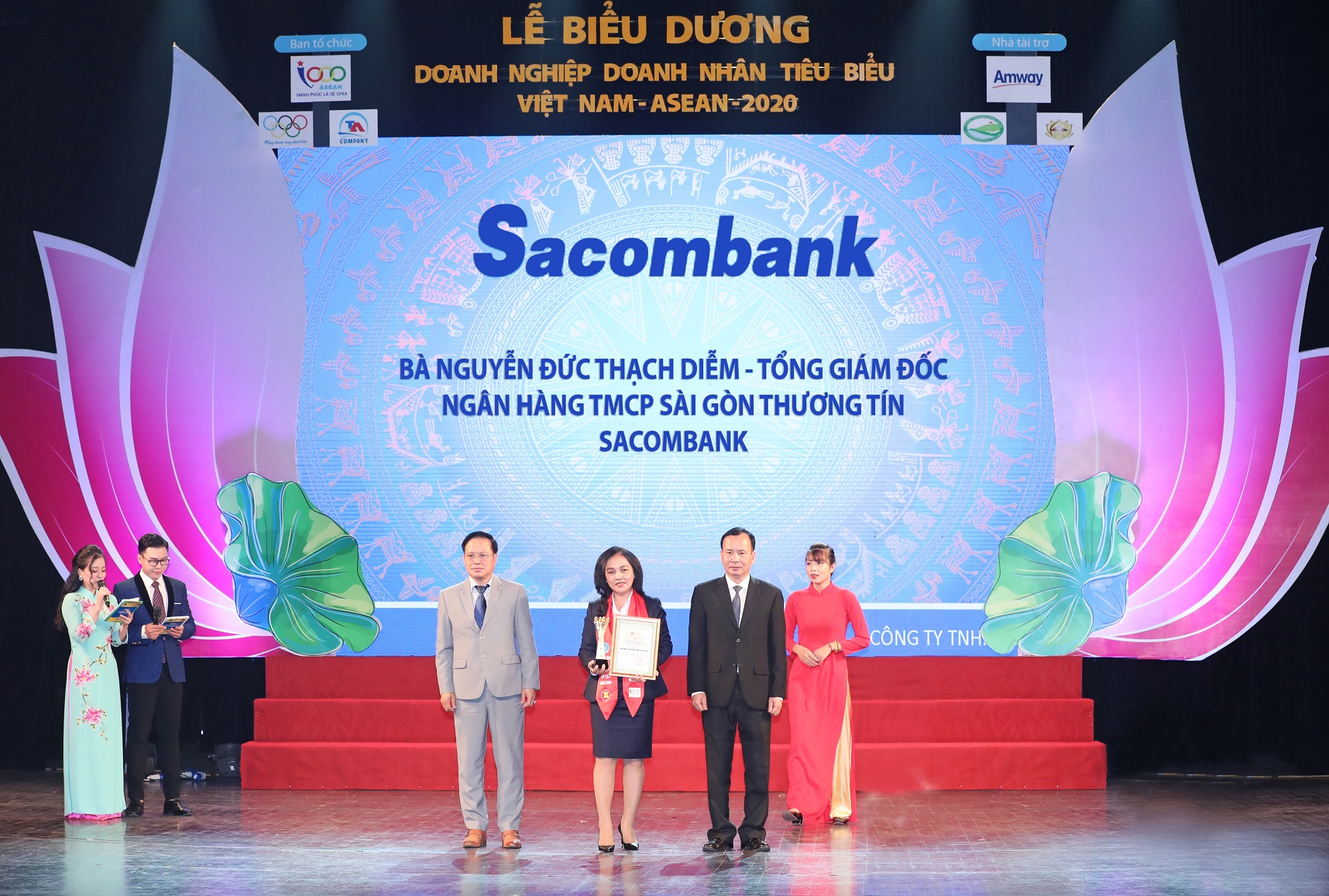 Sacombank đạt giải thưởng Doanh nghiệp tiêu biểu Asean